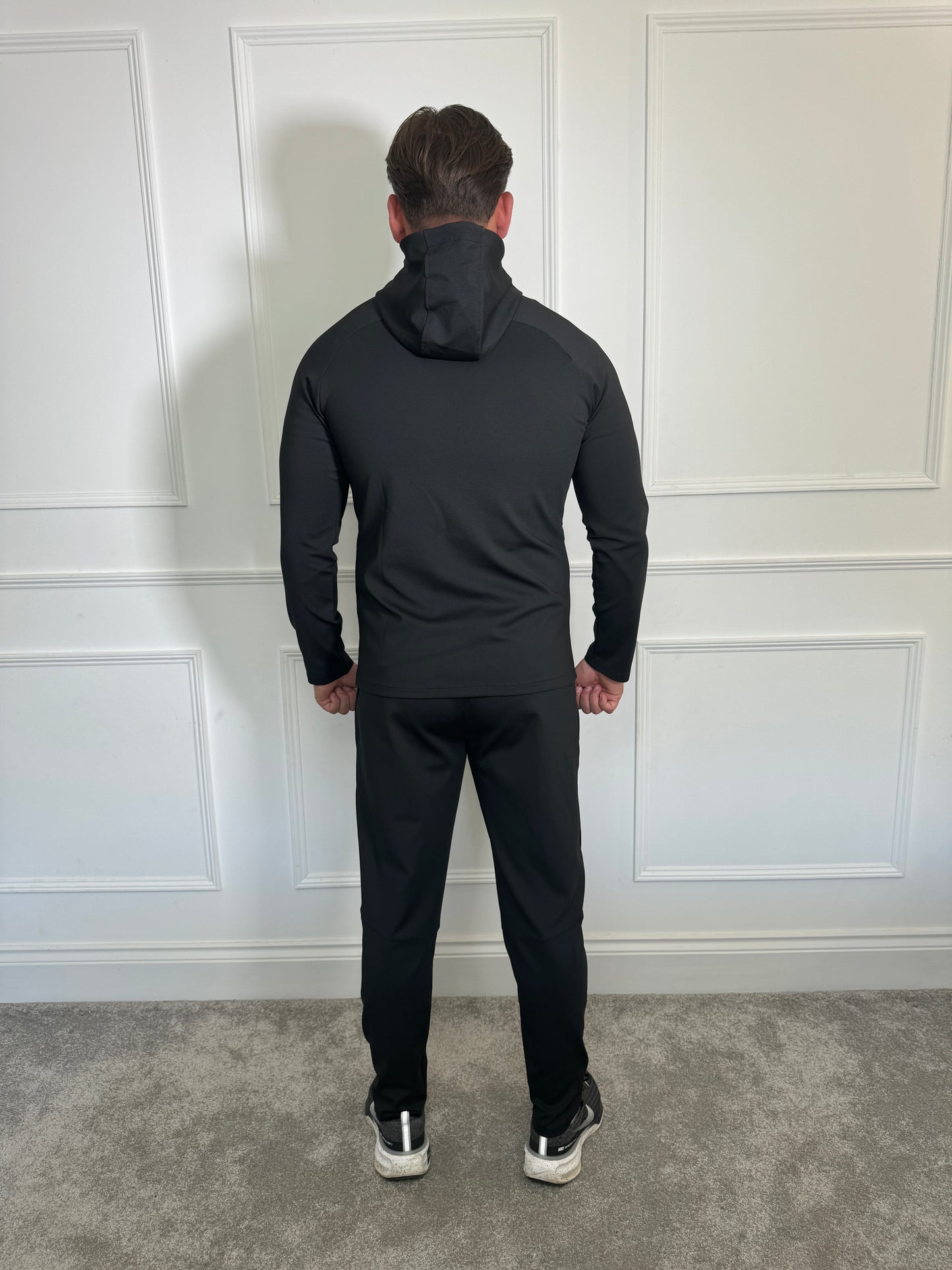 Vibe Active Mens Tracksuit - Black